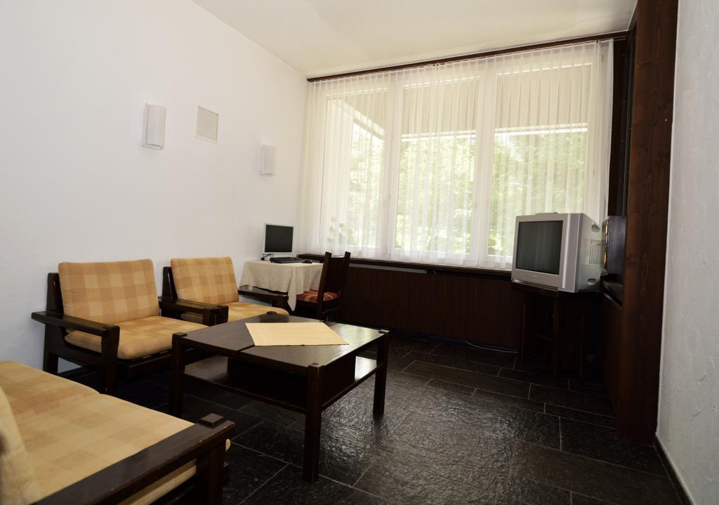 Ferienwohnungen Chesa Clois 24 렌쩨르하이데 외부 사진
